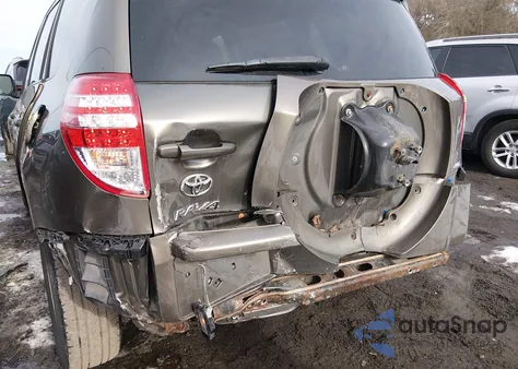 2012 Toyota Rav4 z USA, uszkodzony, nr VIN 2T3BF4DV4CW252192